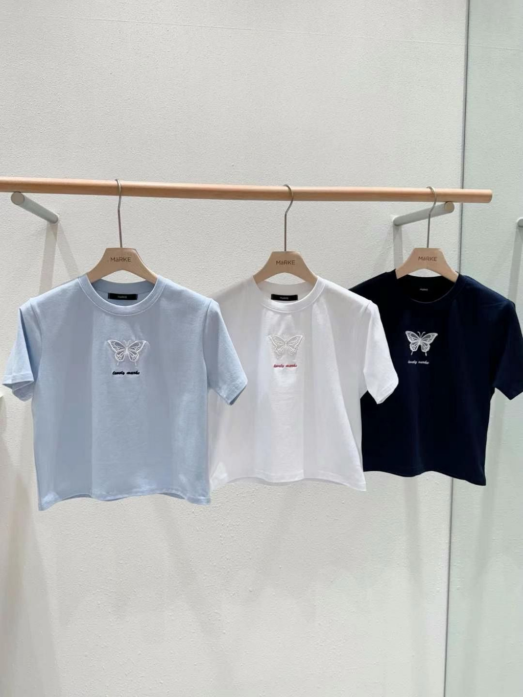 Butterfly Embroidered Short sleeved T-shirt *3 Colors