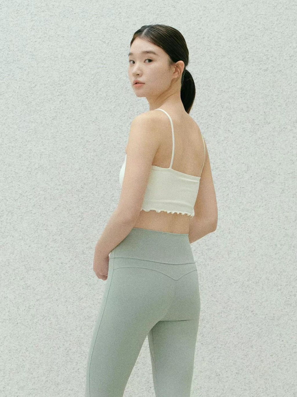 Padded Lettuce Trim Cropped Cami Top *3 Colors