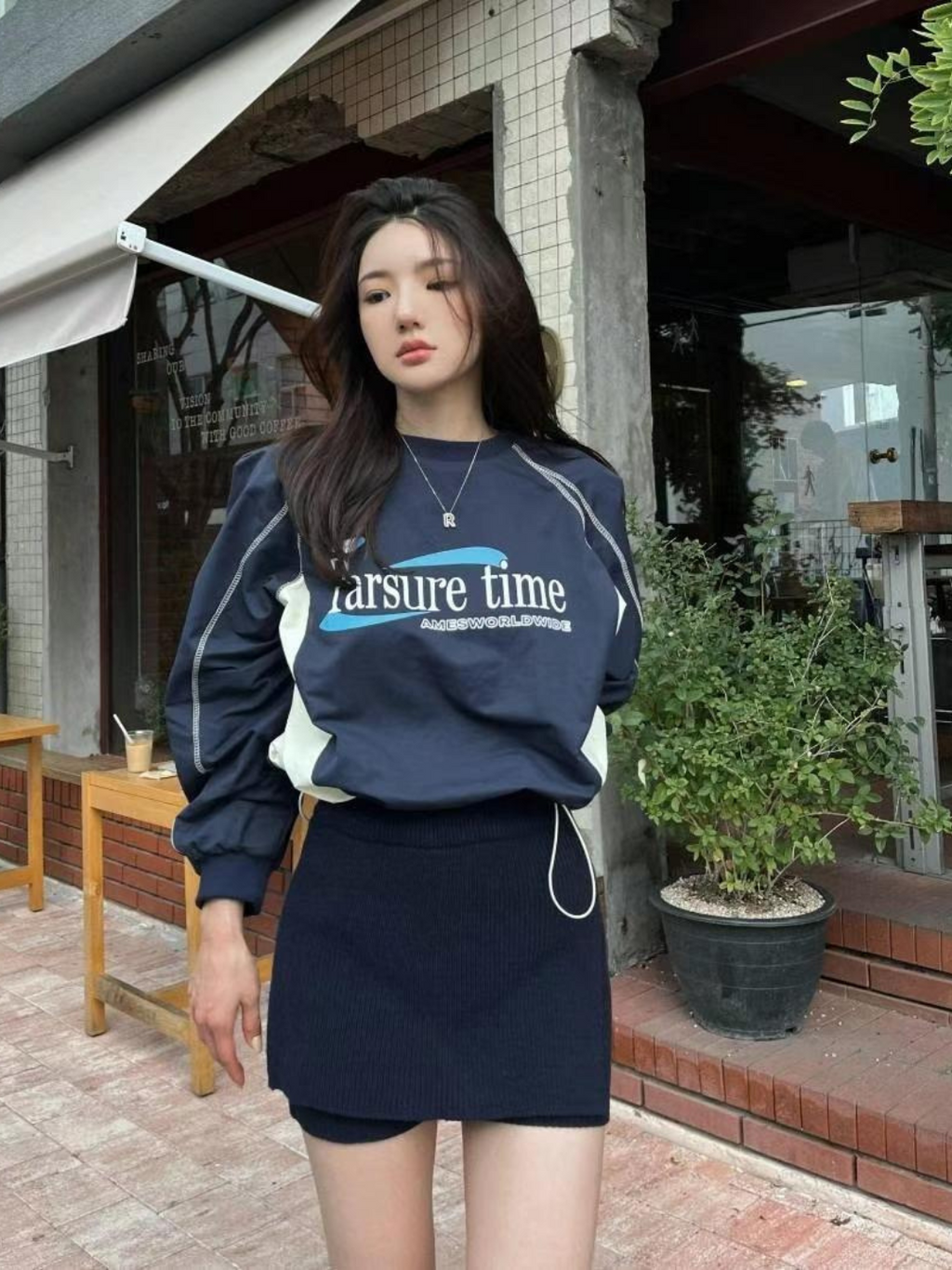 Round-Neck Printed Windbreaker *2 Colors