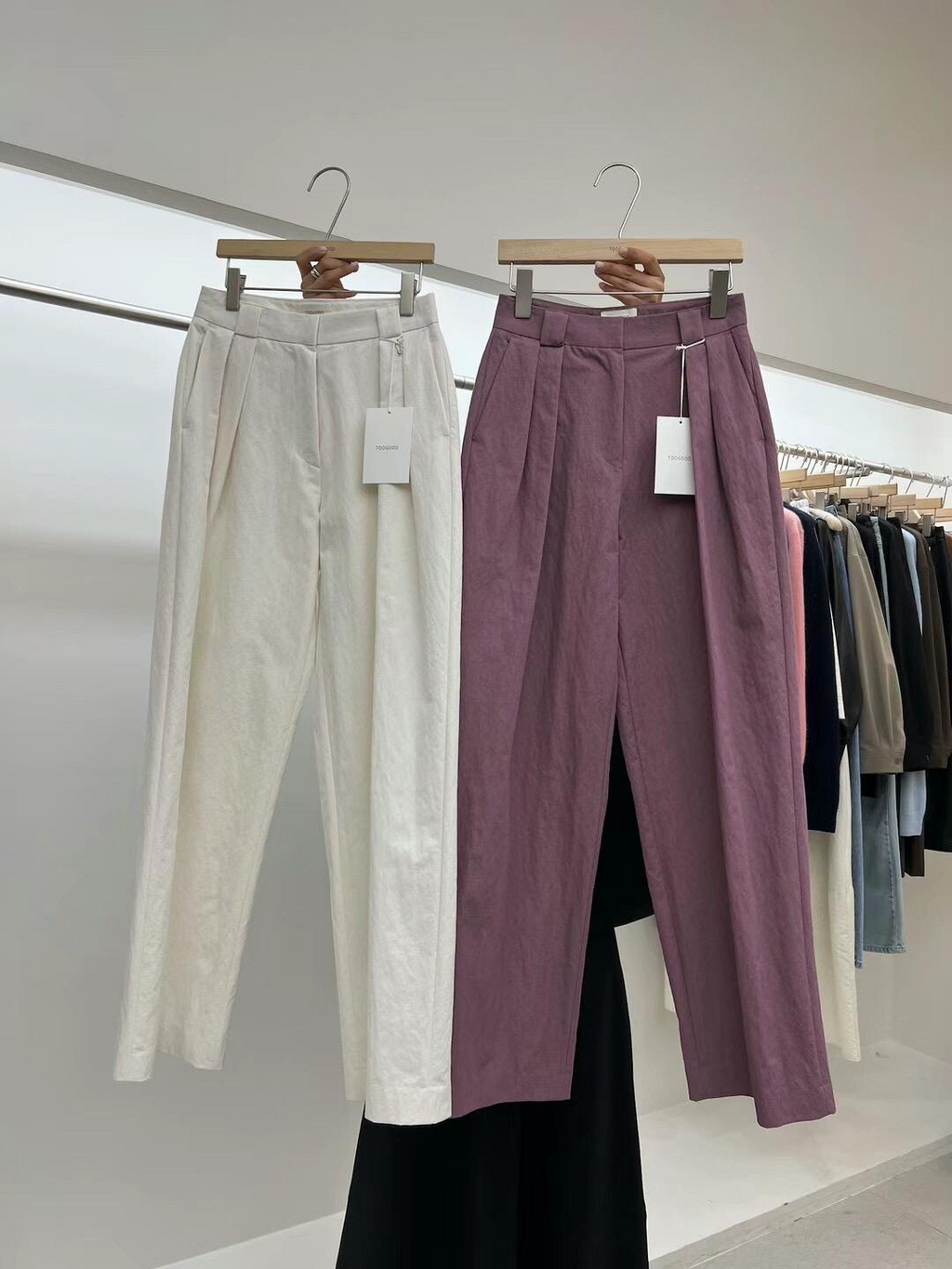 Pleated Wide-Leg Trouser *2 Colors