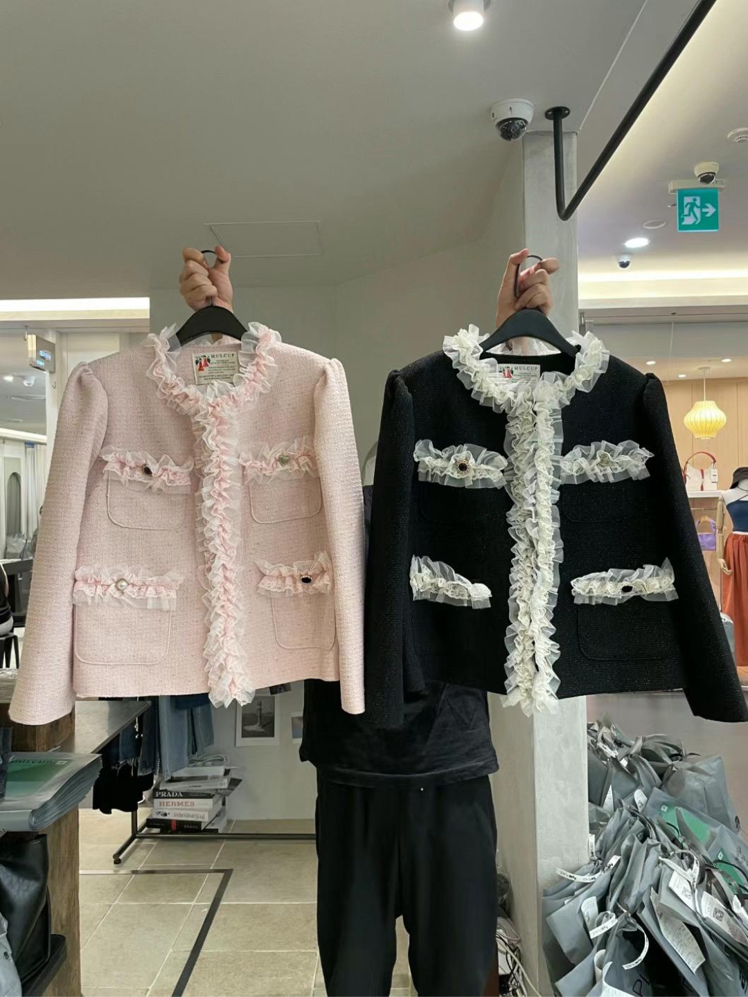 Ruffled-Trim Tweed oversized Jacket *2 Colors