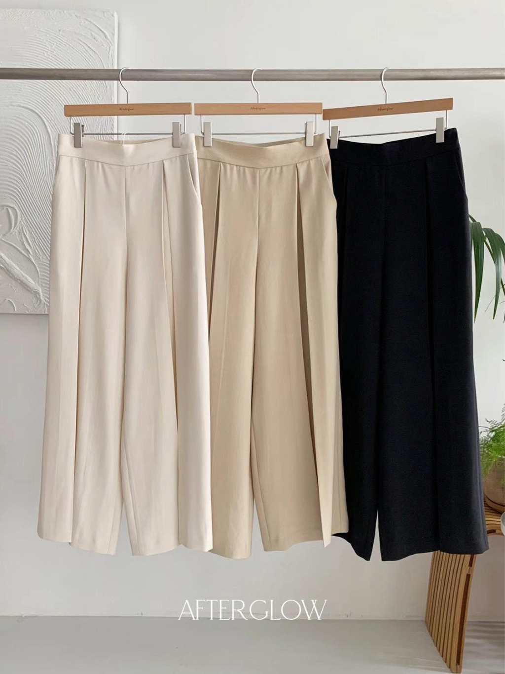 Pleated Wide-leg Flared Trousers *3 Colors