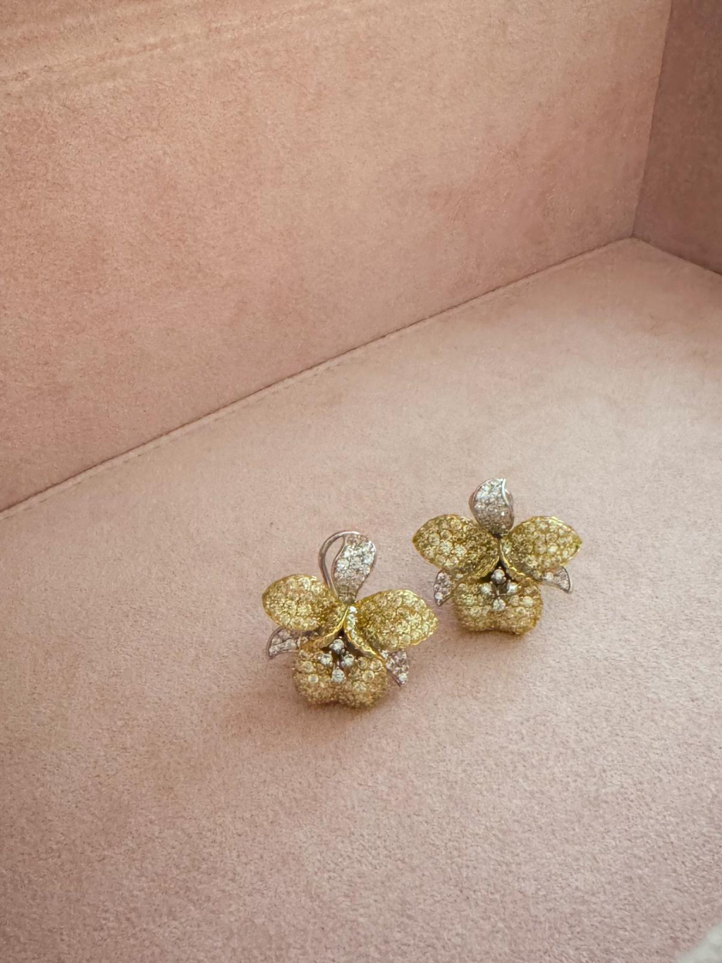 Mrs Ho Joaillerie Pave Diamond Silver Flower Earrings