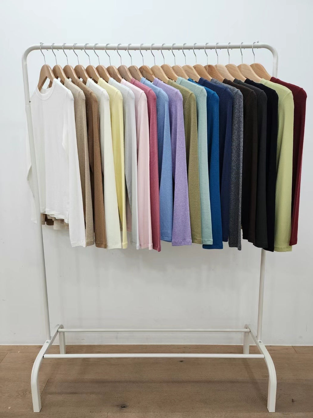 Crewneck Long Sleeved Stretch Fit Top