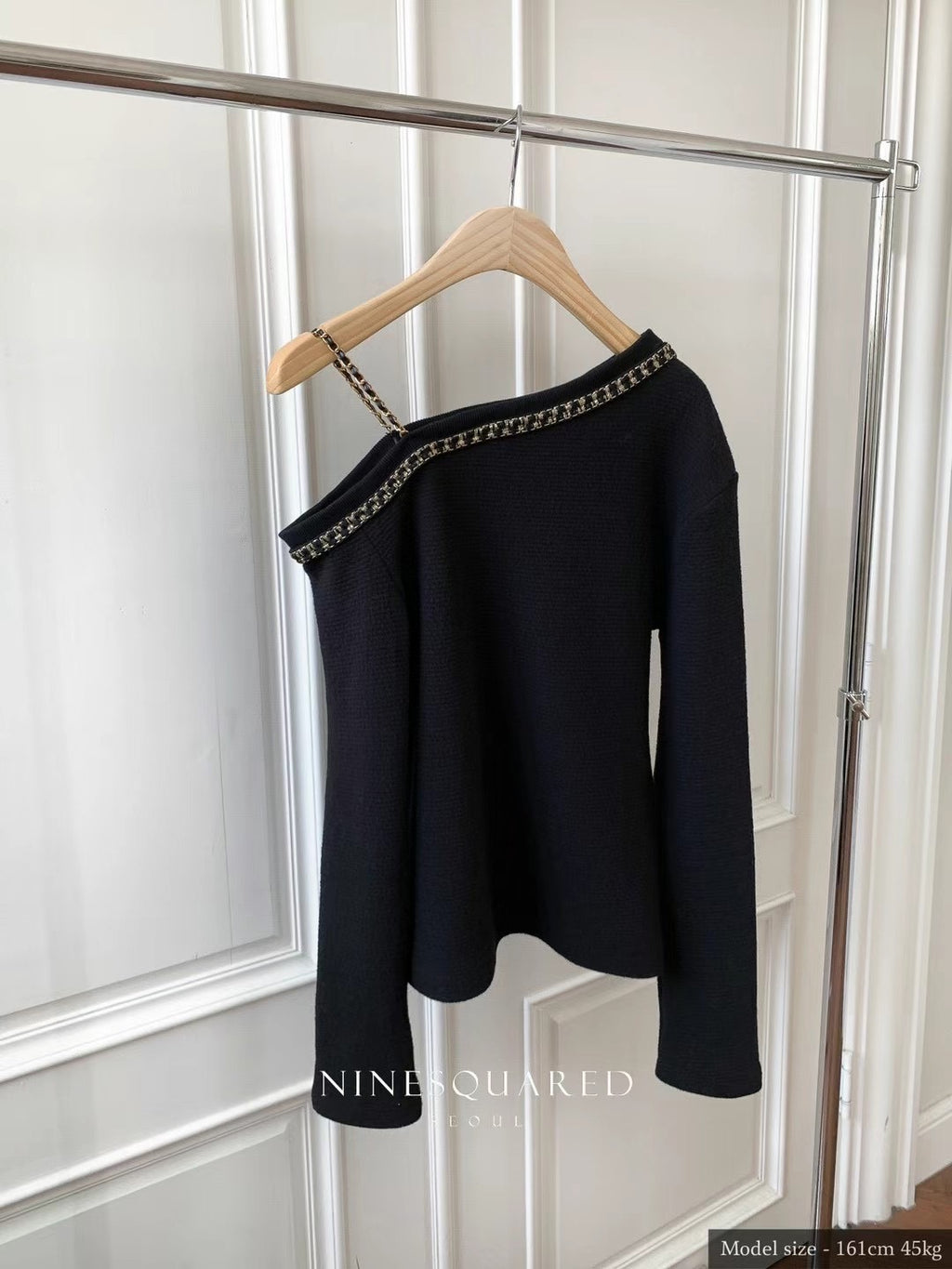 Chain Embellished One-Shoulder Top