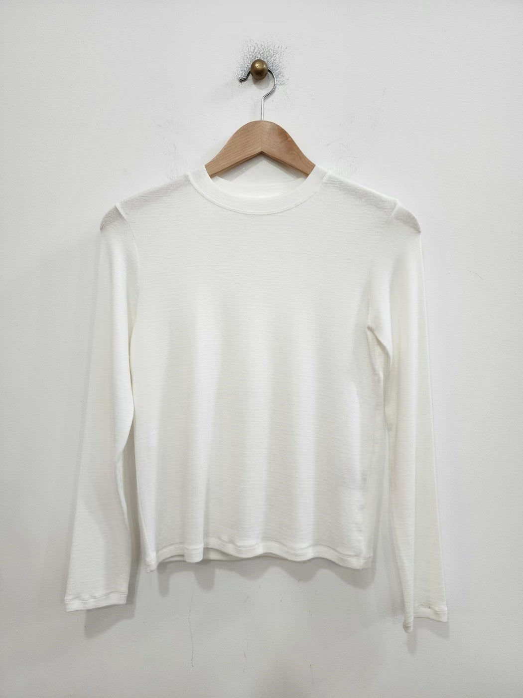 Crewneck Long Sleeved Stretch Fit Top