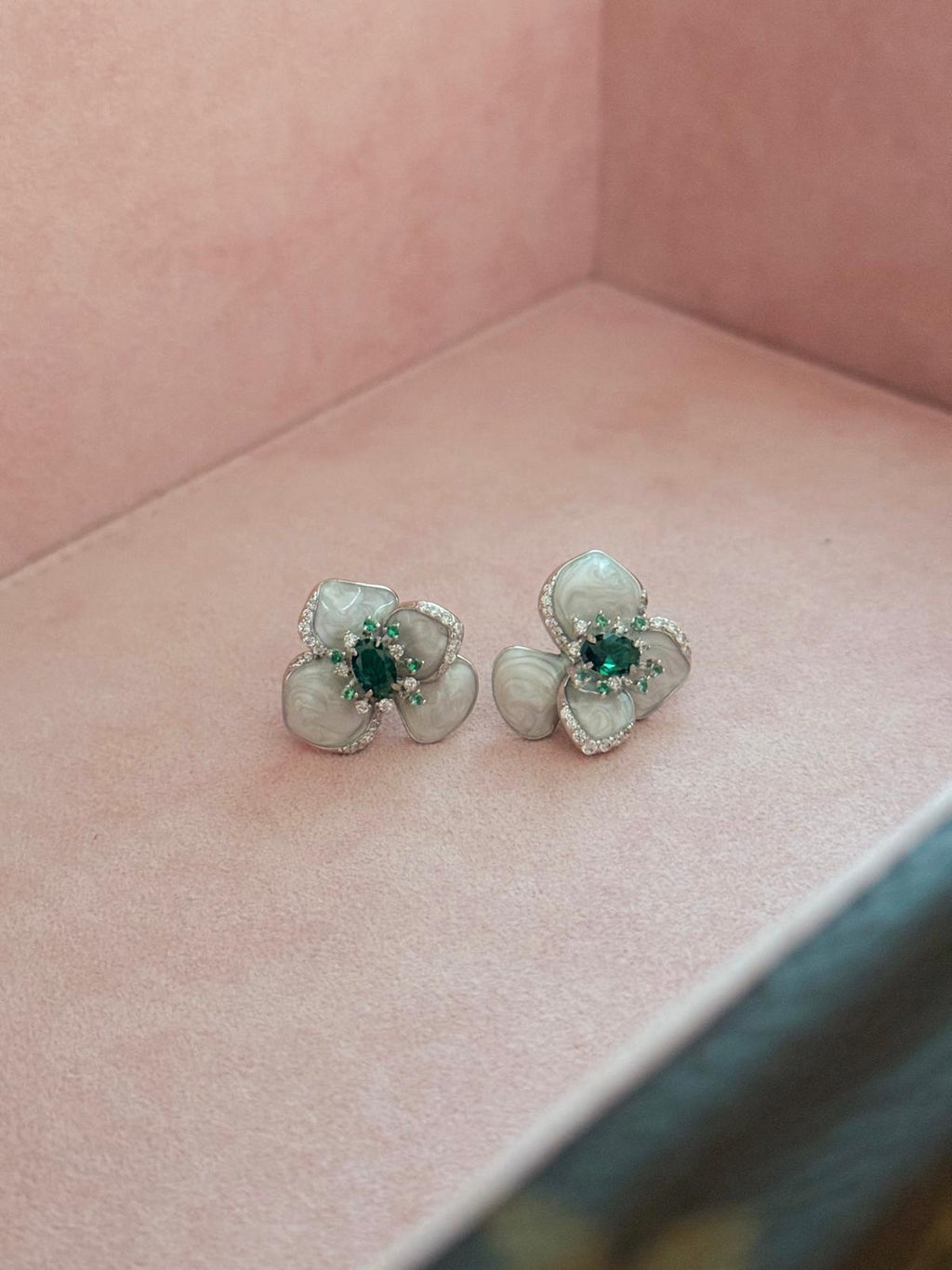 Mrs Ho Joaillerie Lacquer & Topaz Silver Flower Earrings