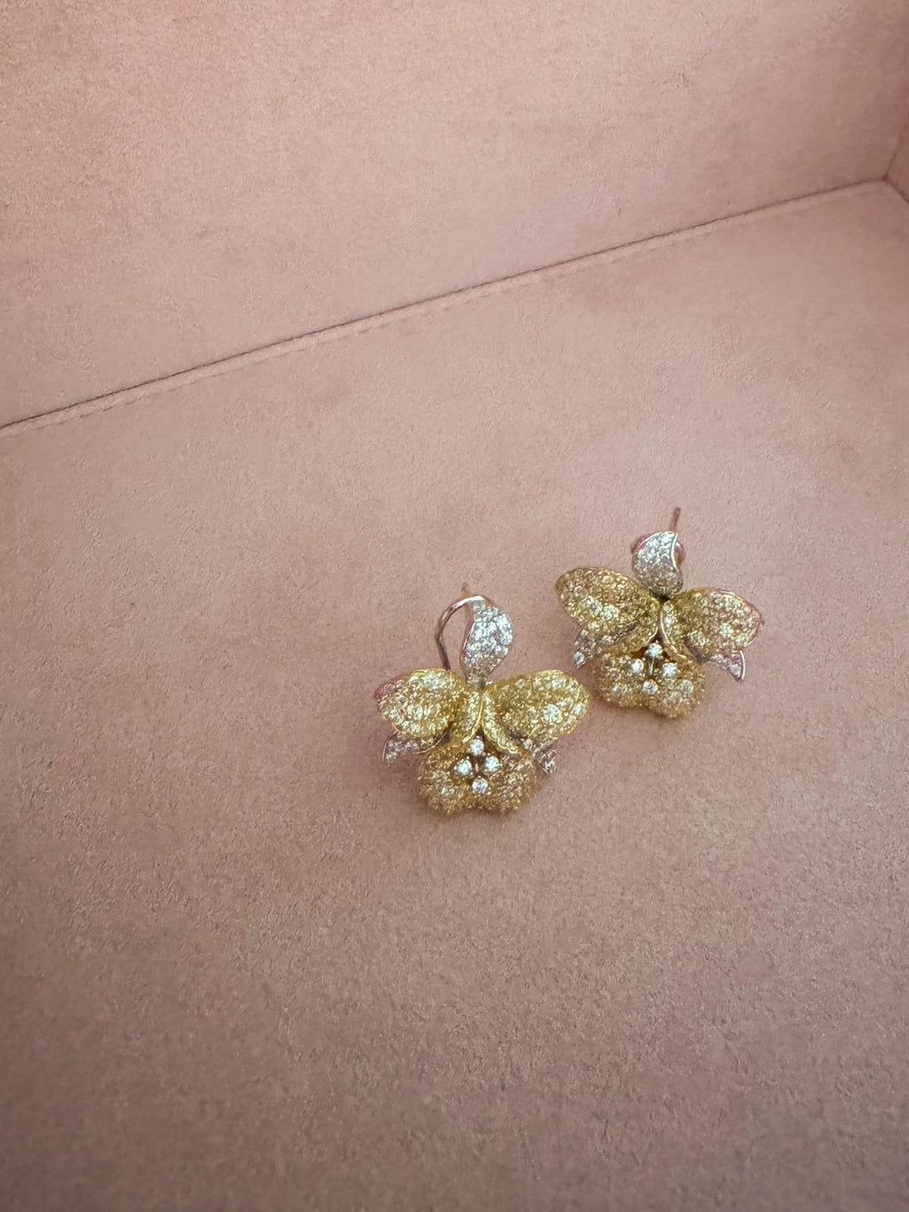 Mrs Ho Joaillerie Pave Diamond Silver Flower Earrings
