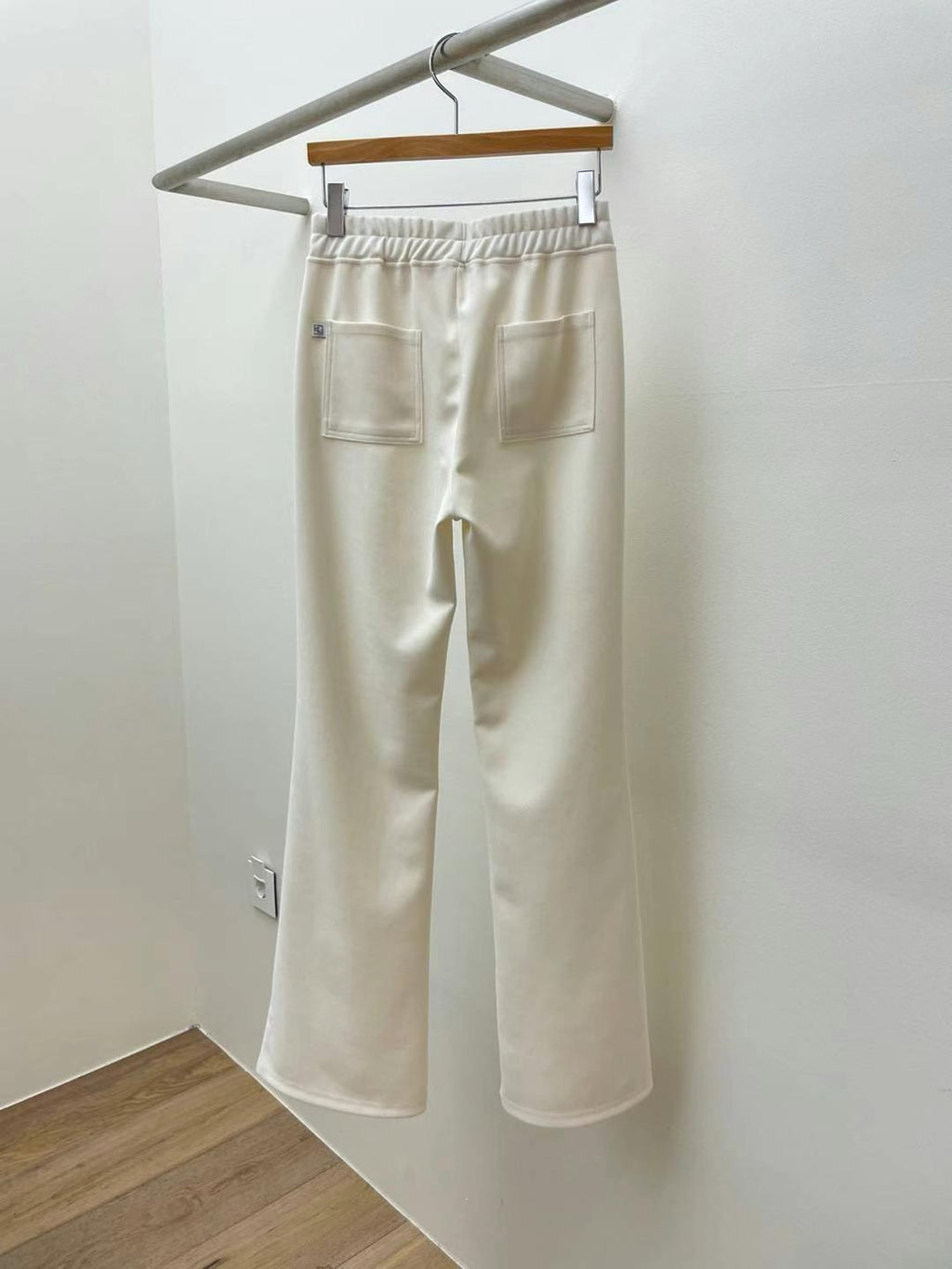 *Exclusive* Straight-leg Crepe Flared Pants *2 Colors