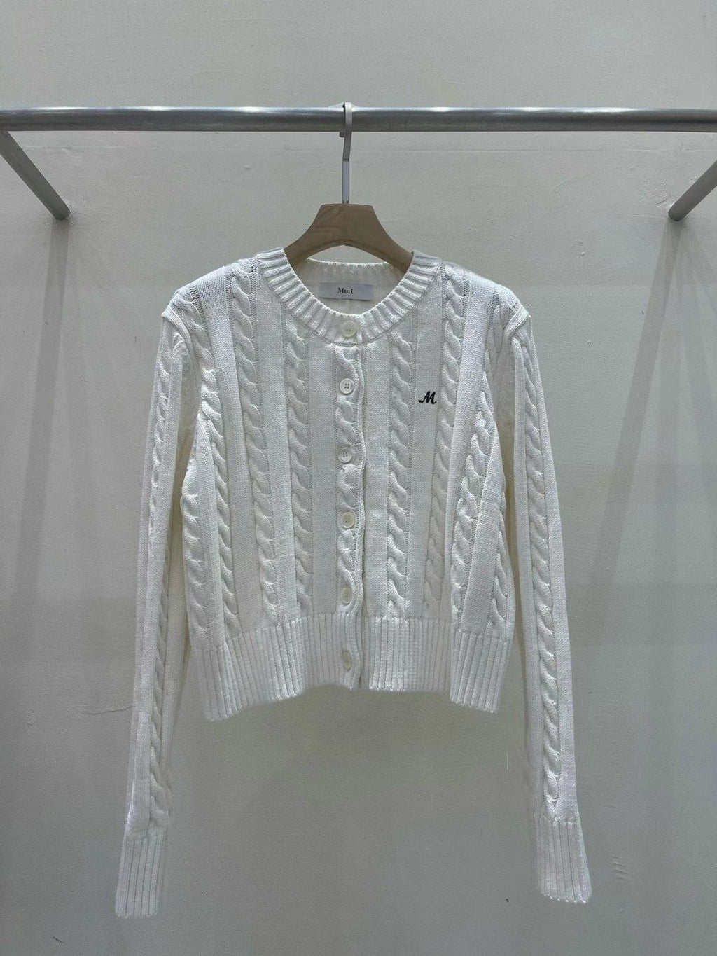 Crew Neck Cable-knit Cardigan *3 Colors