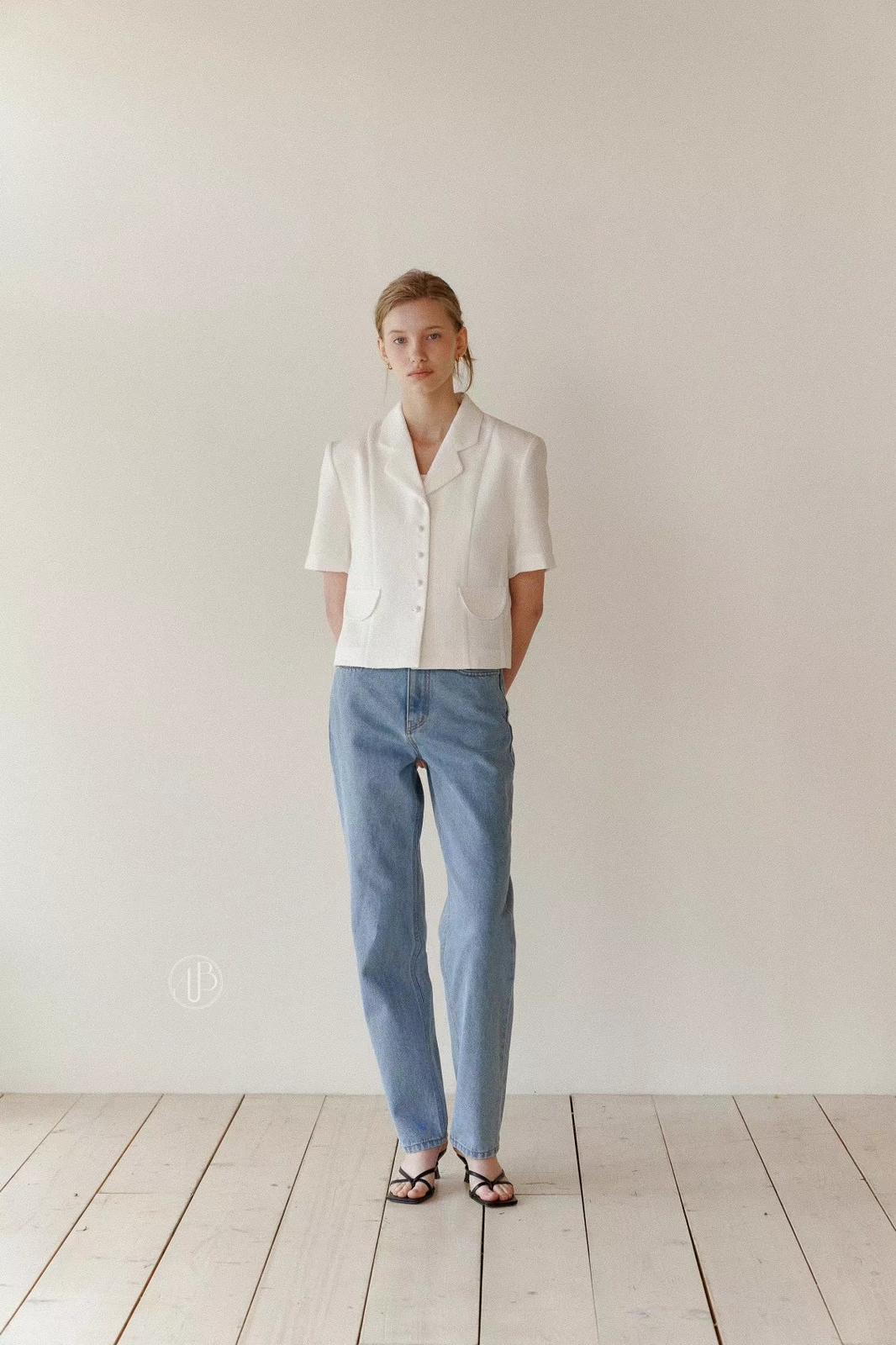 V-neck Short Sleeved Crop Collared Jacket *3 Colors