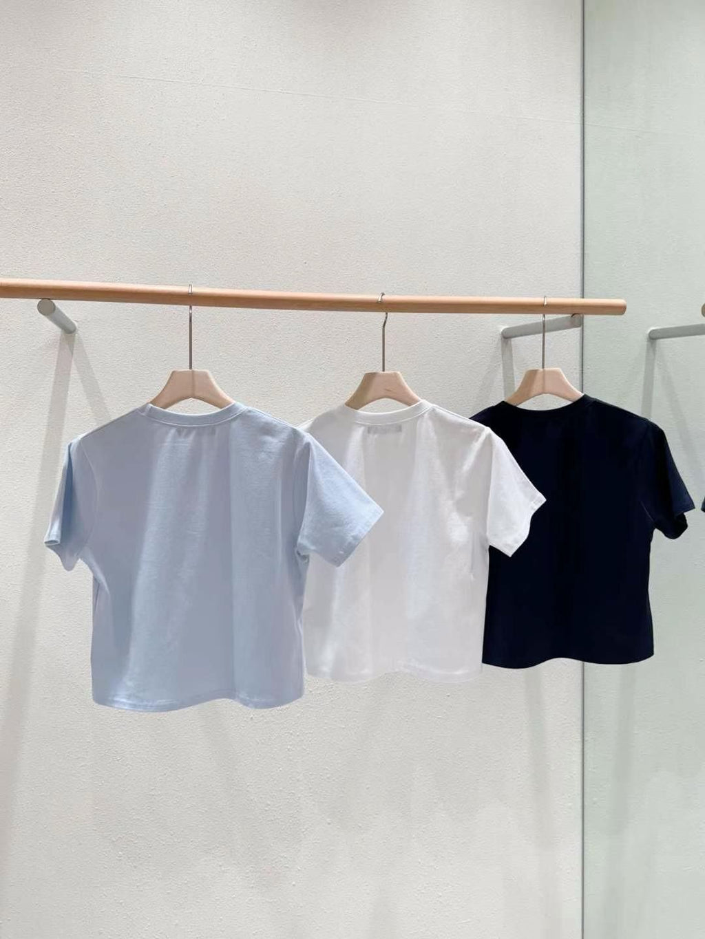 Butterfly Embroidered Short sleeved T-shirt *3 Colors