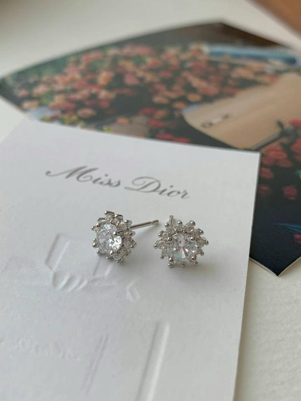Round Stones Stud Earrings