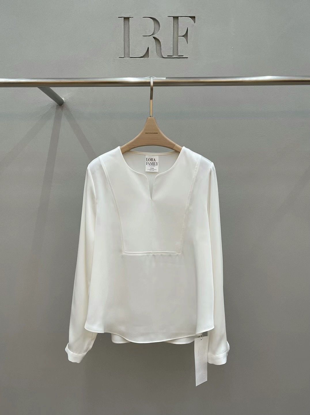 Long Sleeved Blouse *2 Colors