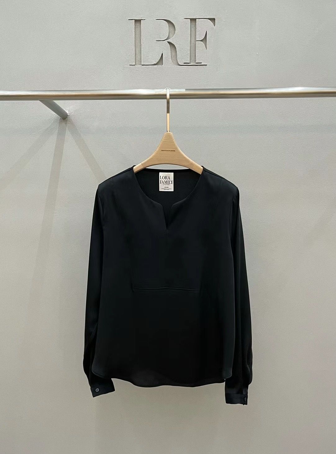 Long Sleeved Blouse *2 Colors
